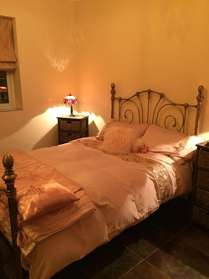 Retreat At The Knowe Auchincruive Estate Bed and Breakfast Ayr Exteriör bild