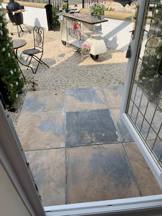 Retreat At The Knowe Auchincruive Estate Bed and Breakfast Ayr Exteriör bild